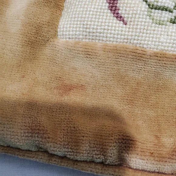 Vtg Needlepoint/Velvet Letter R Pillow Cover 11 1/4" x 12" Zippered Cottagecore - Picture 6 of 9